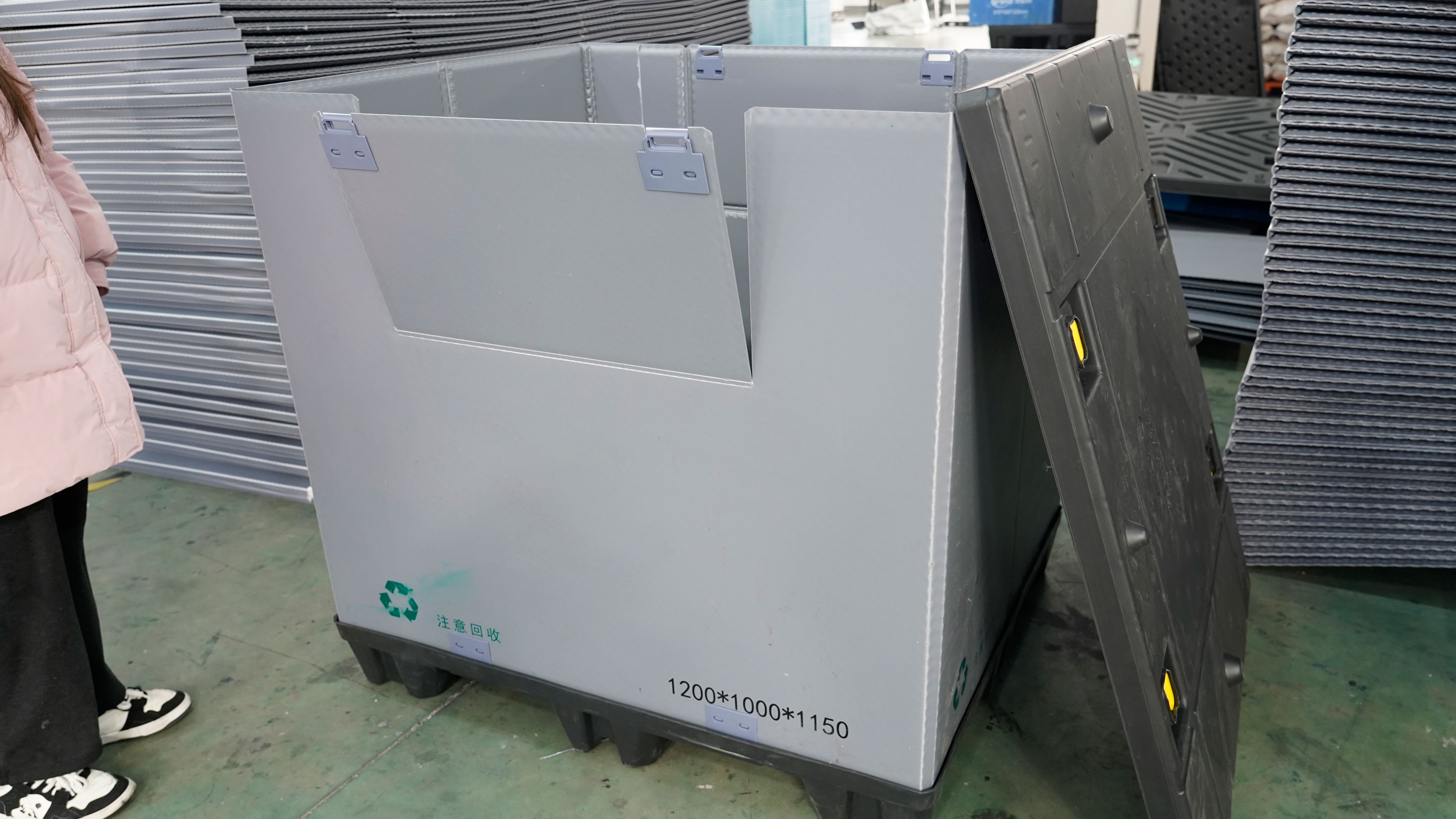 塑料围板箱在零部件分类存储中的作用有多大？