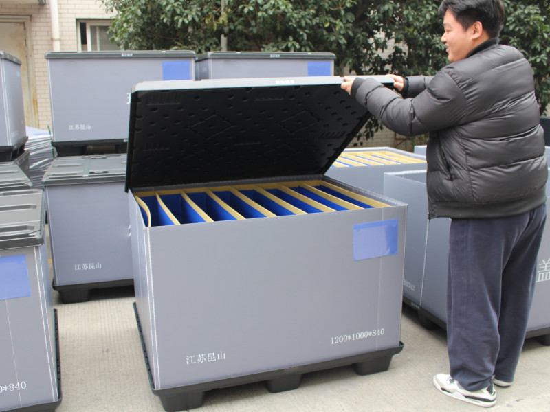 汽车零部件周转总损件居高不下?_一个箱子围板箱揭秘围板箱防护设计要点